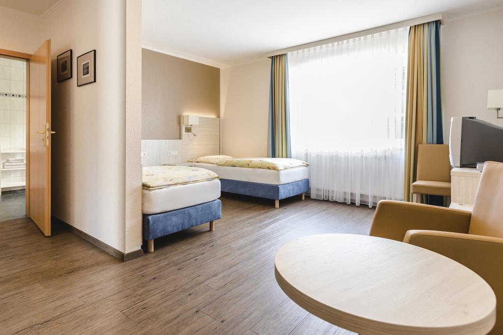 Land-Gut-Hotel Westerkrug Wanderup Экстерьер фото